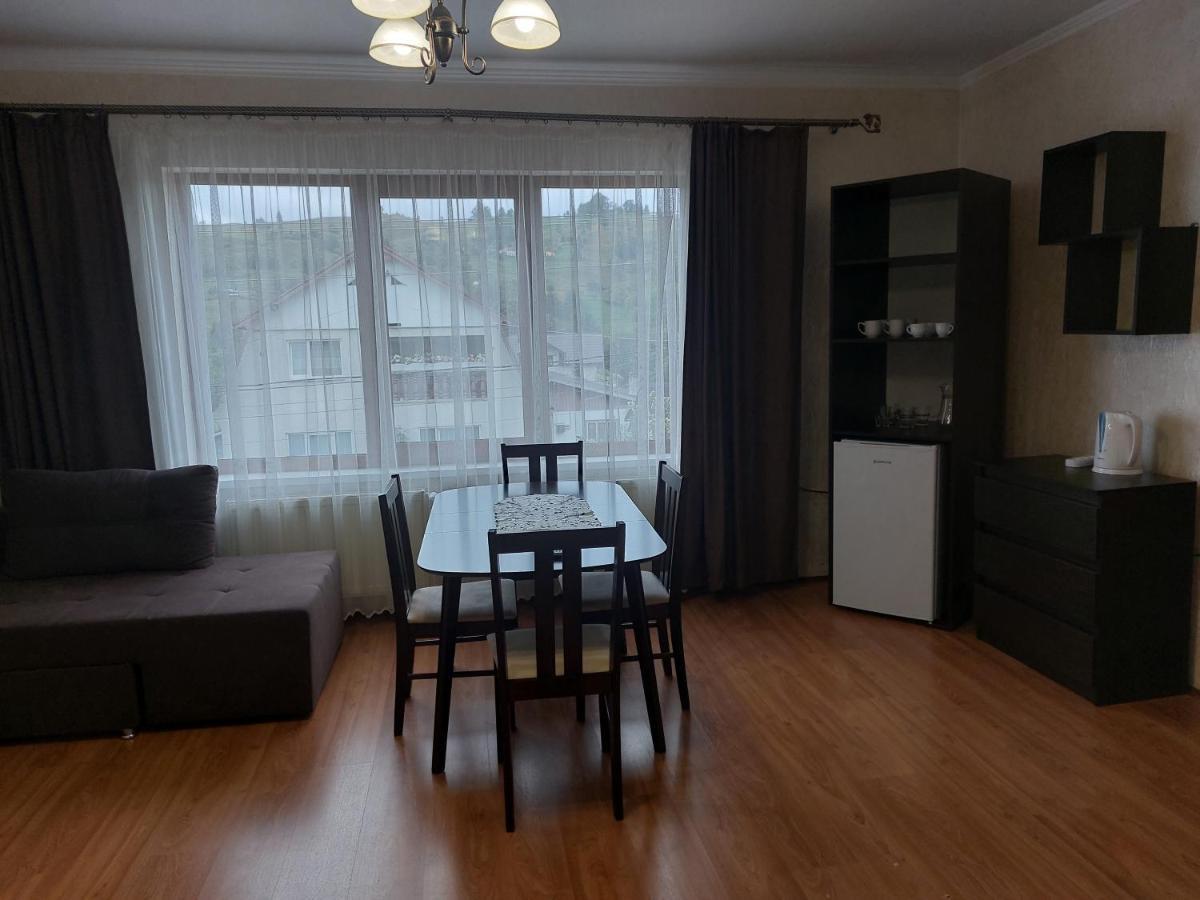 Hotel Pyate Koleso à Lazeshchyna Extérieur photo